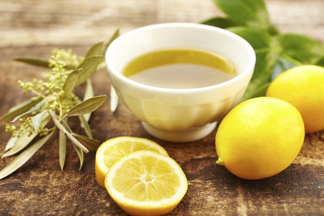 olive-oil-and-lemon (1).jpg